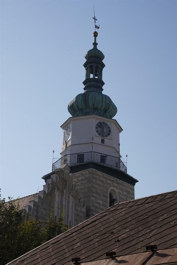 Věž farního kostela v Bruntále